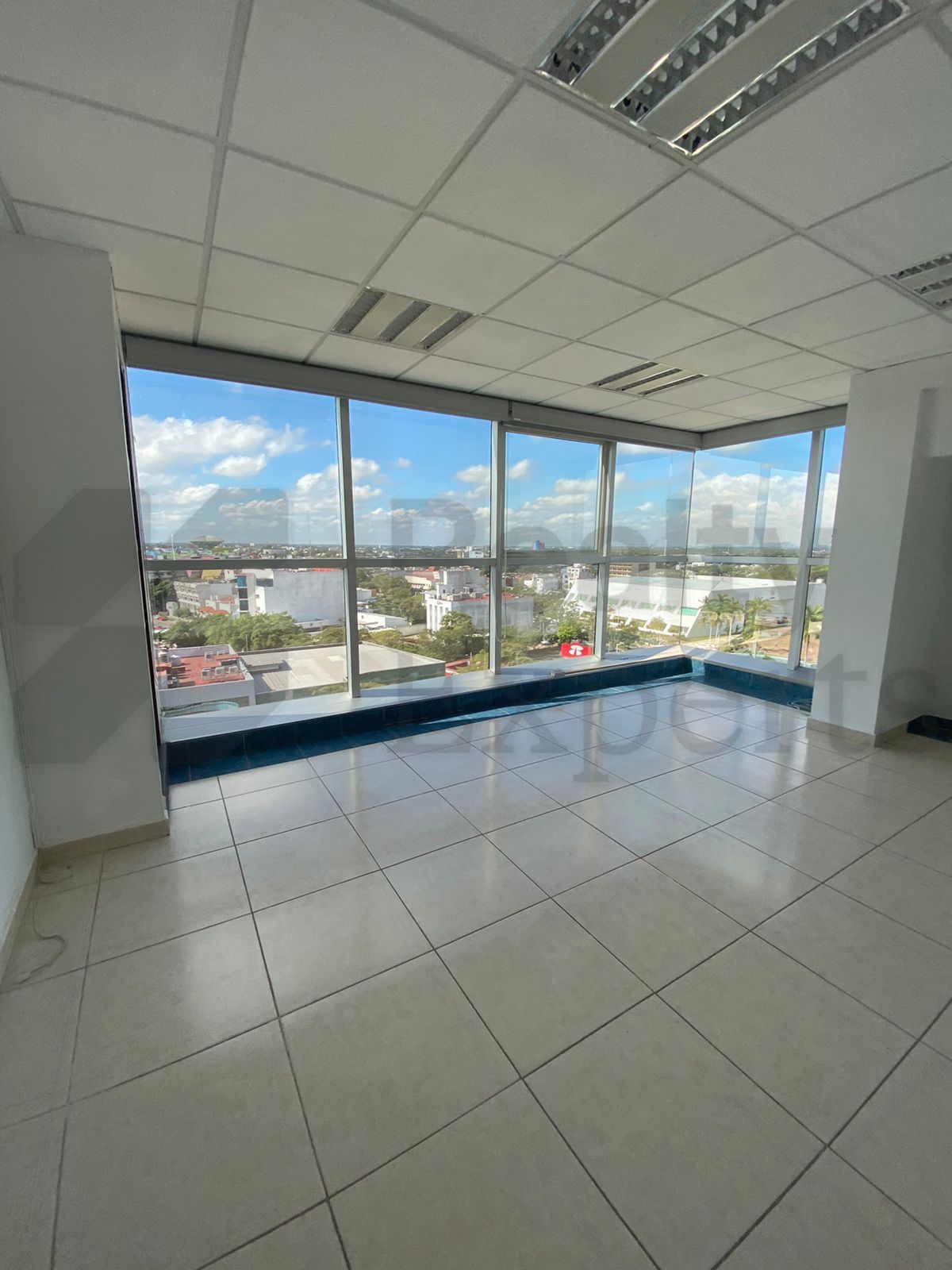 Edificio de Oficinas en Renta en Centro