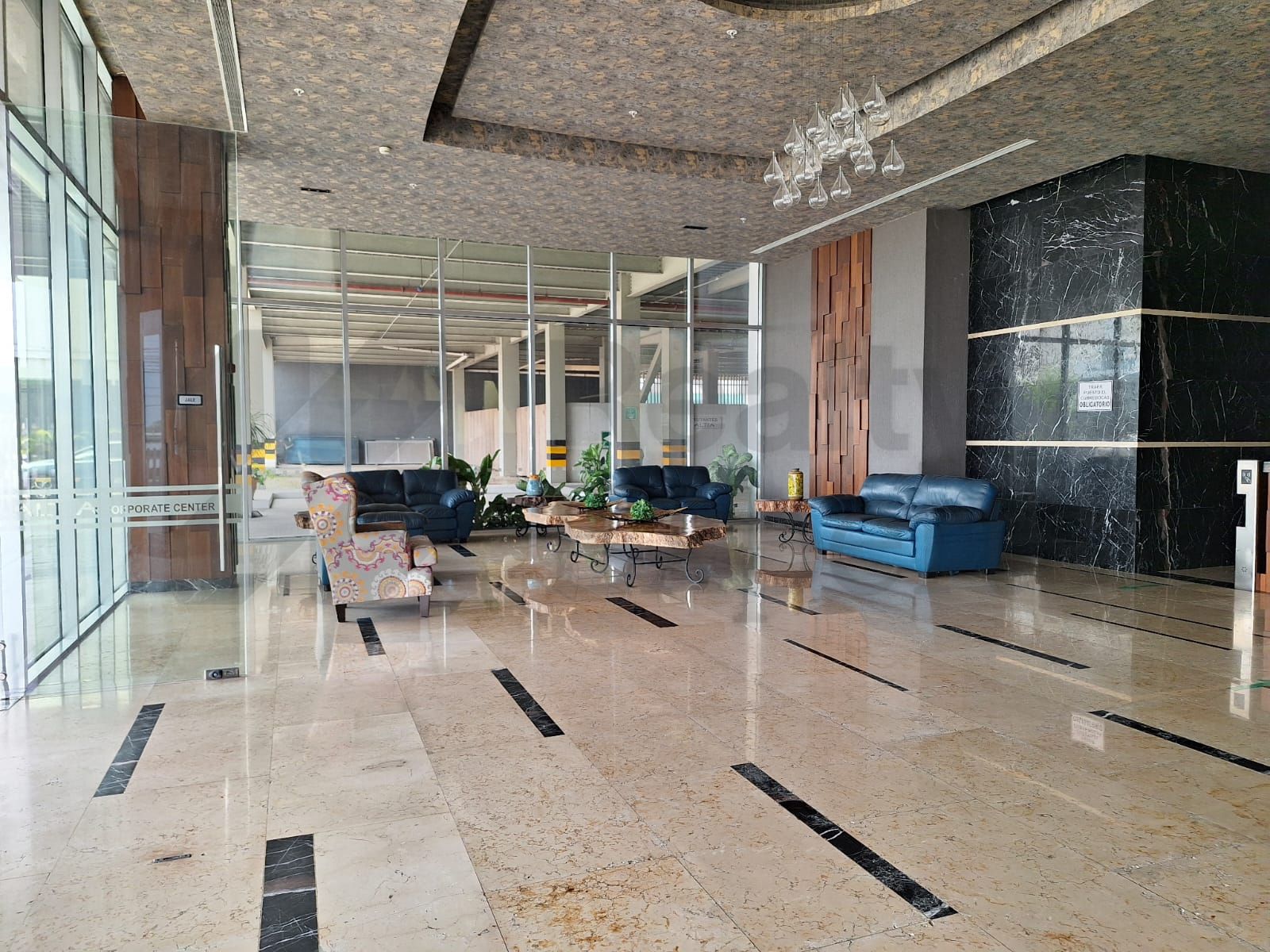 Edificio de Oficinas en Renta en Carrizal