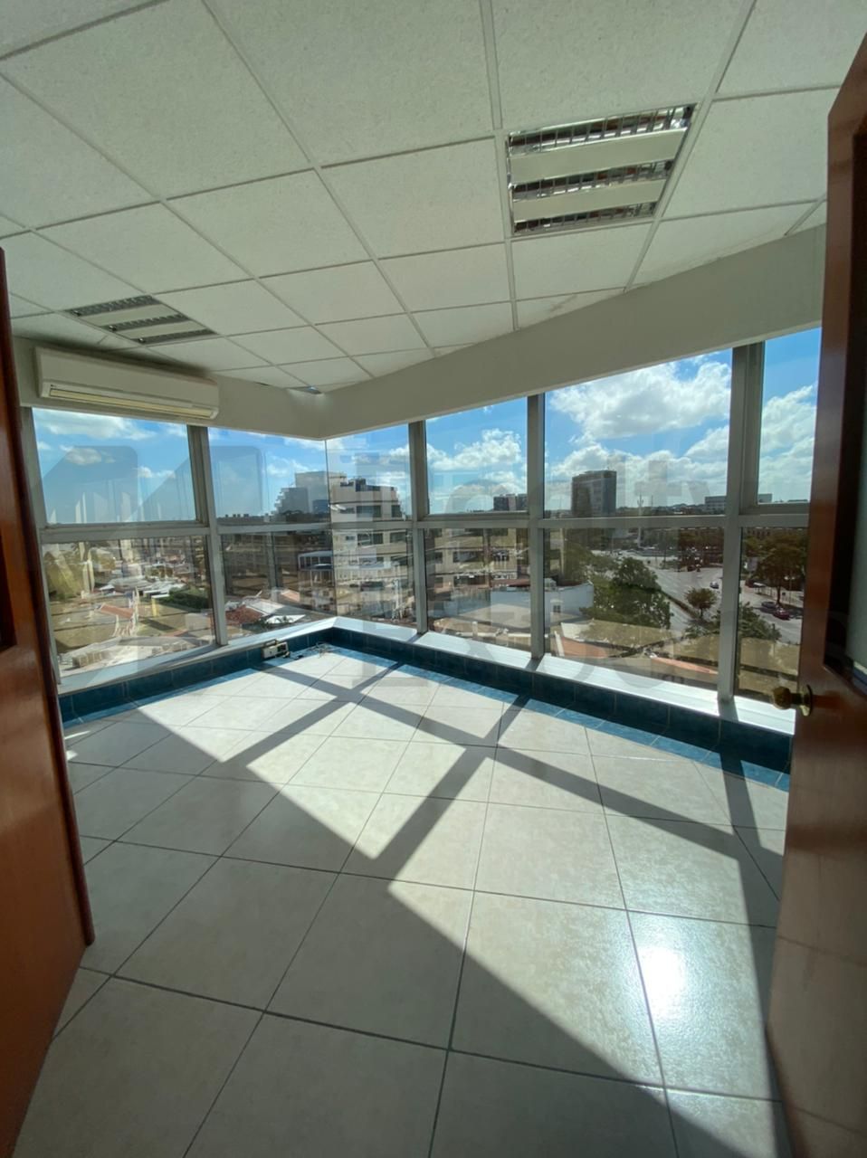 Edificio de Oficinas en Renta en Centro
