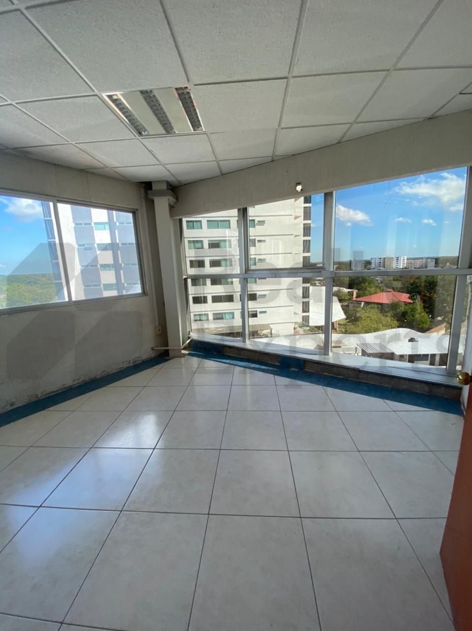 Edificio de Oficinas en Renta en Centro