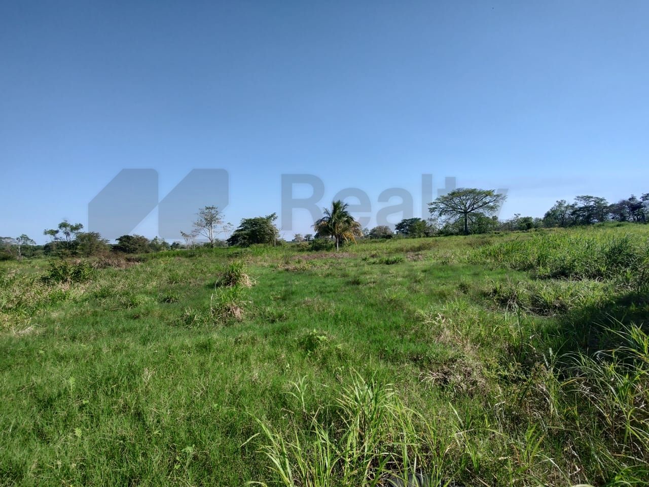 Terreno en Venta en Huapacal 2da. Sección