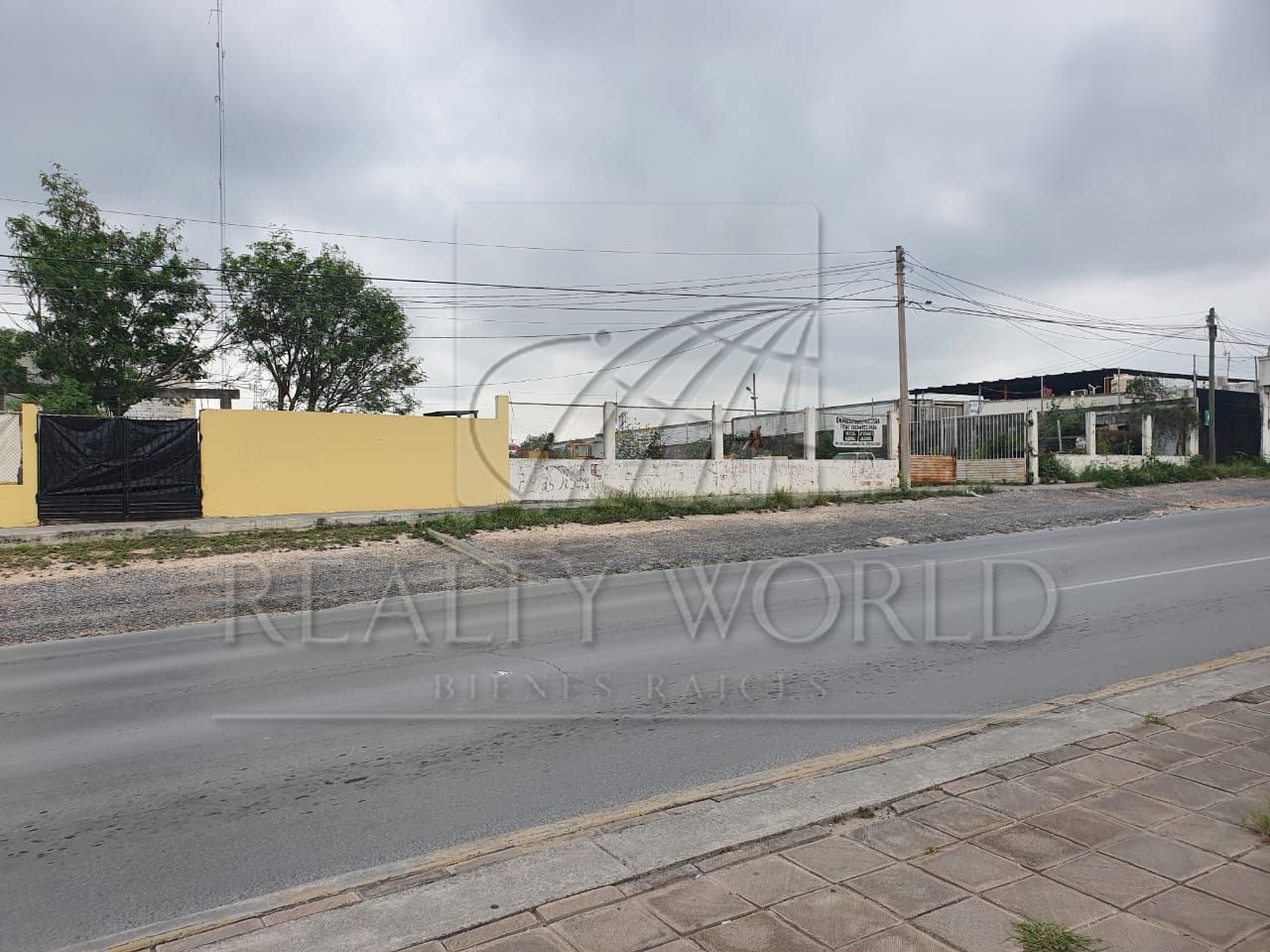 Nave Industrial en Venta en López Portillo
