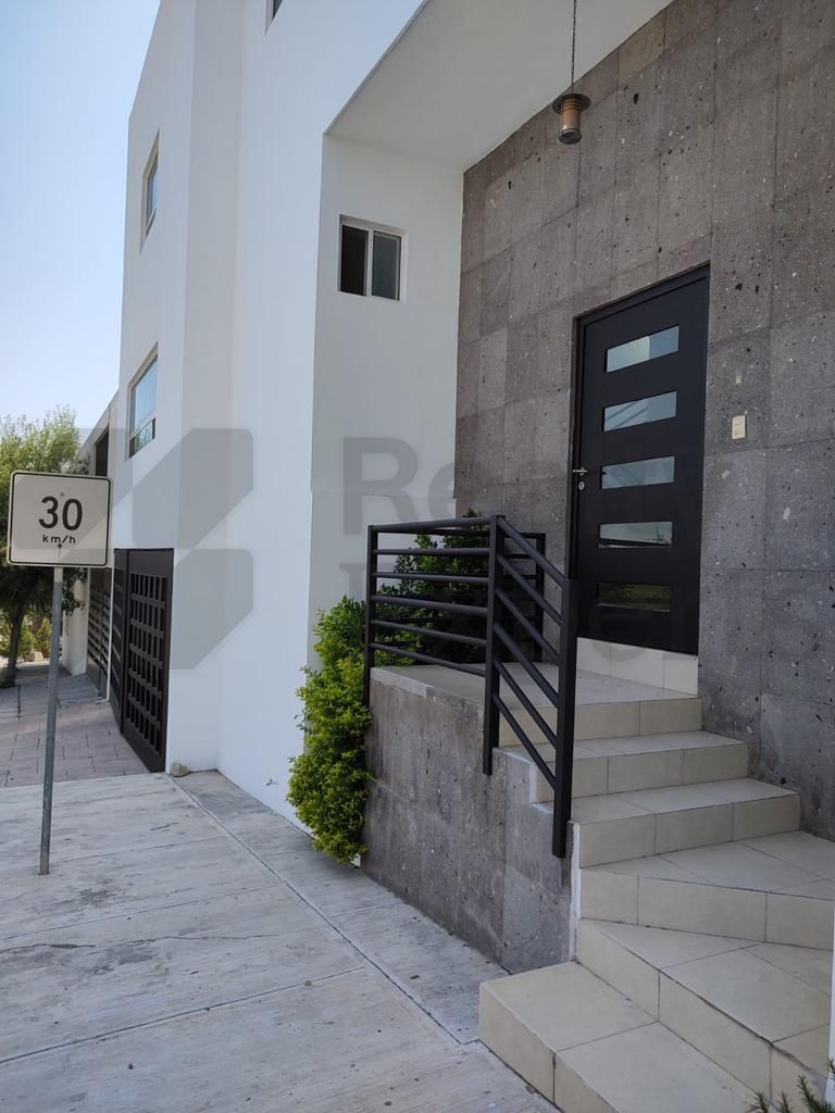 Casa en Venta en Cumbres Elite