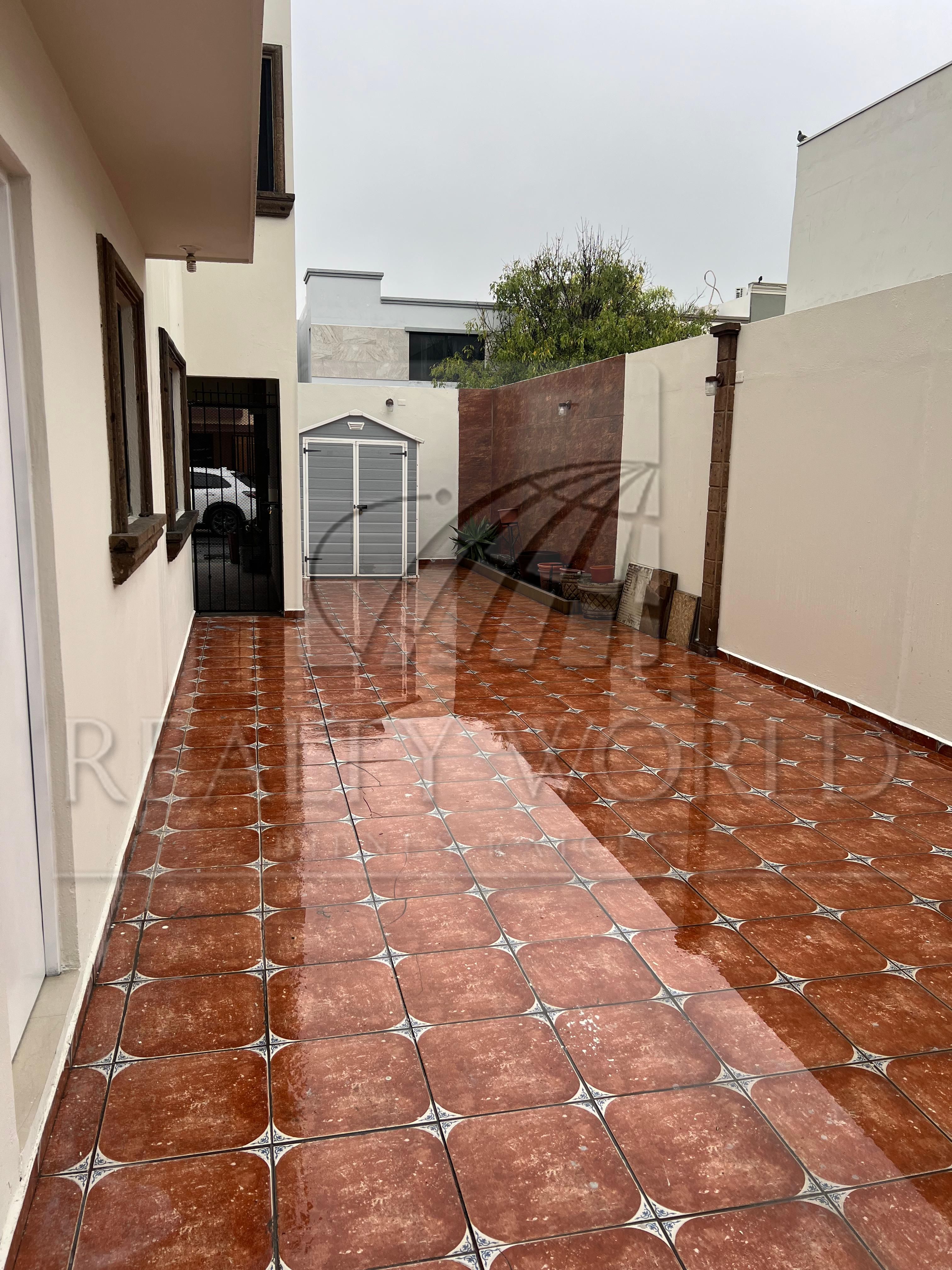 Casa en Renta en Privada Nogalar