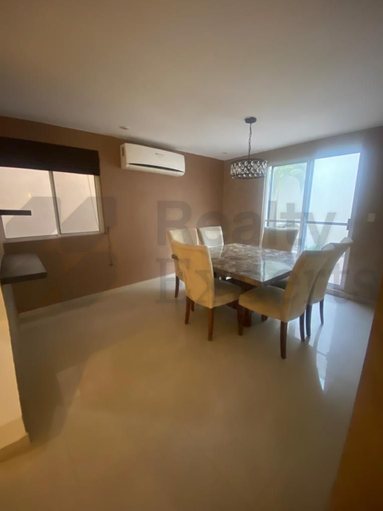 Casa en Venta en Cerradas de Cumbres