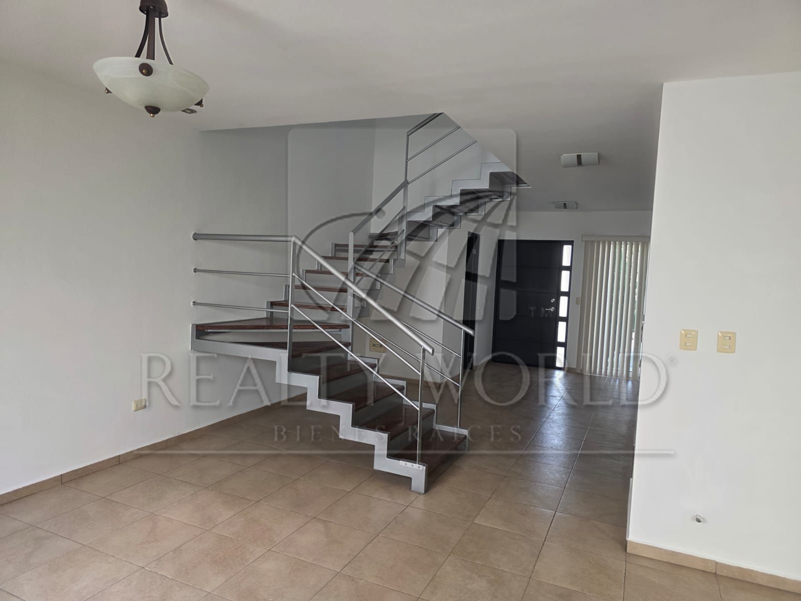 Casa en Venta en Cumbres Providencia