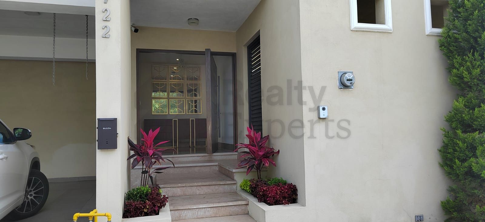 Casa en Venta en Cumbres Providencia