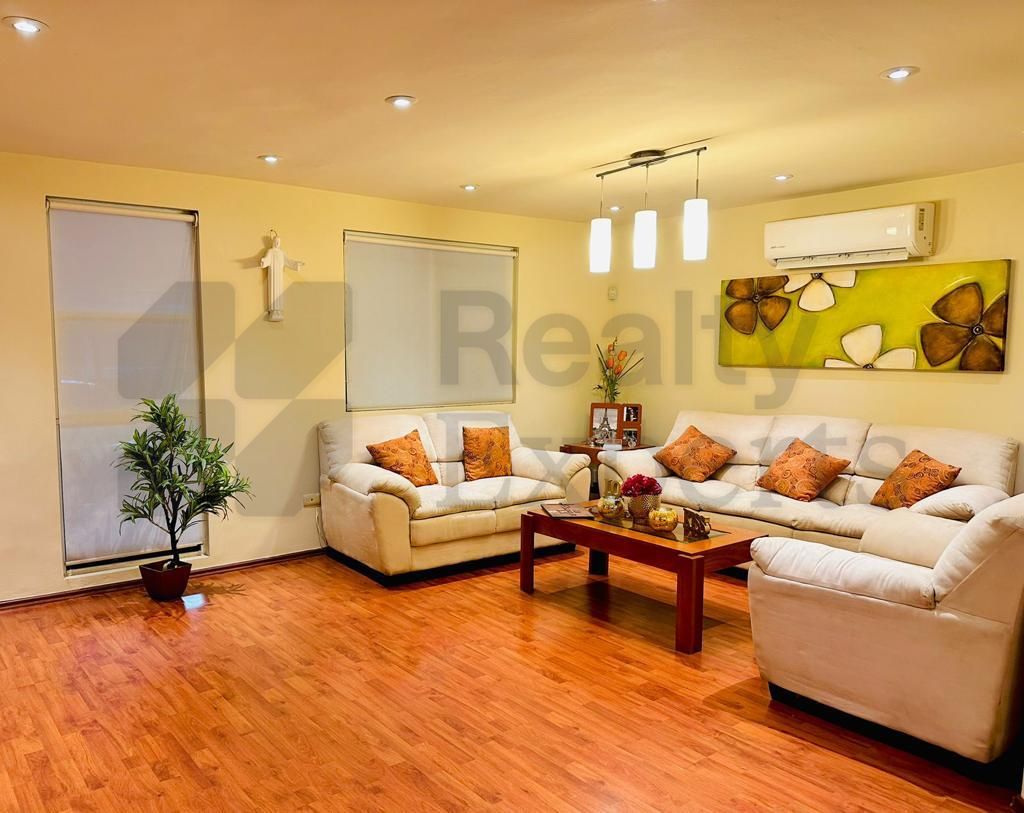 Casa en Venta en Cerradas de Cumbres