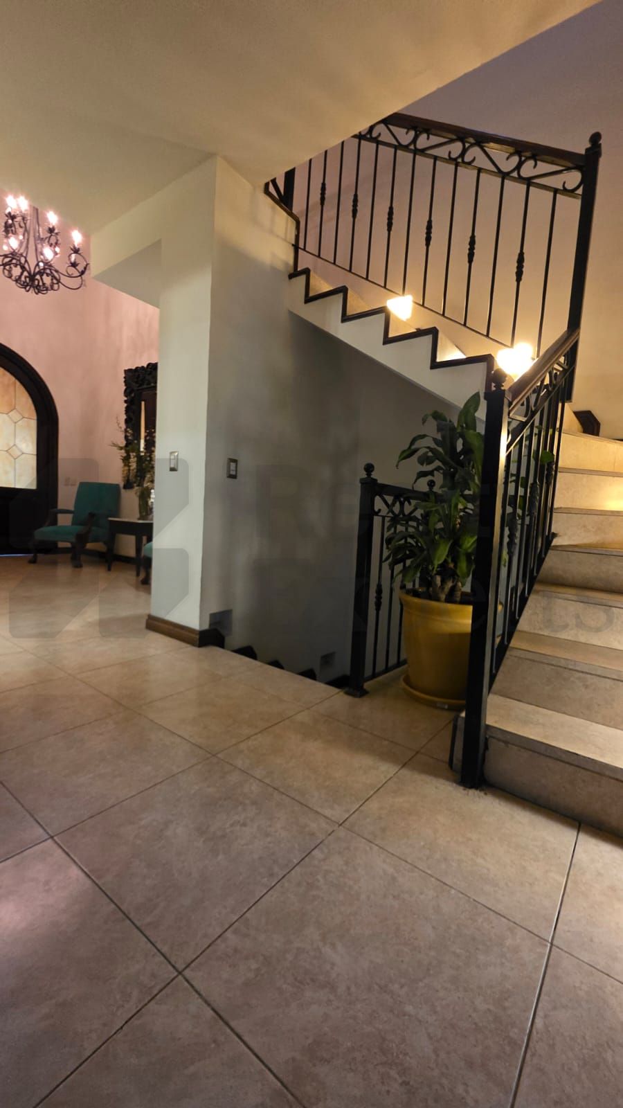 Casa en Venta en Cumbres 5to Sector