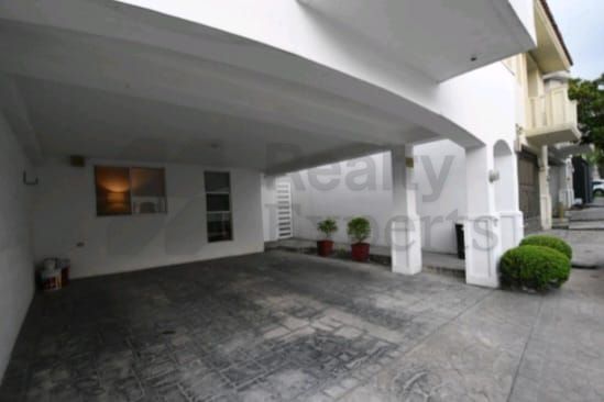 Casa en Venta en Cerradas de Cumbres