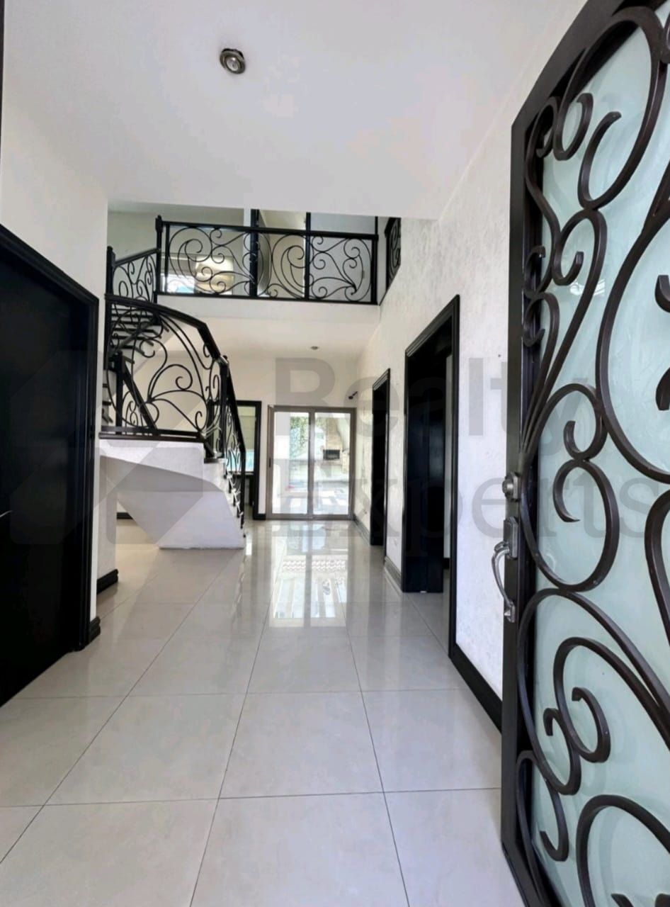 Casa en Venta en Cumbres Elite 7to Sec