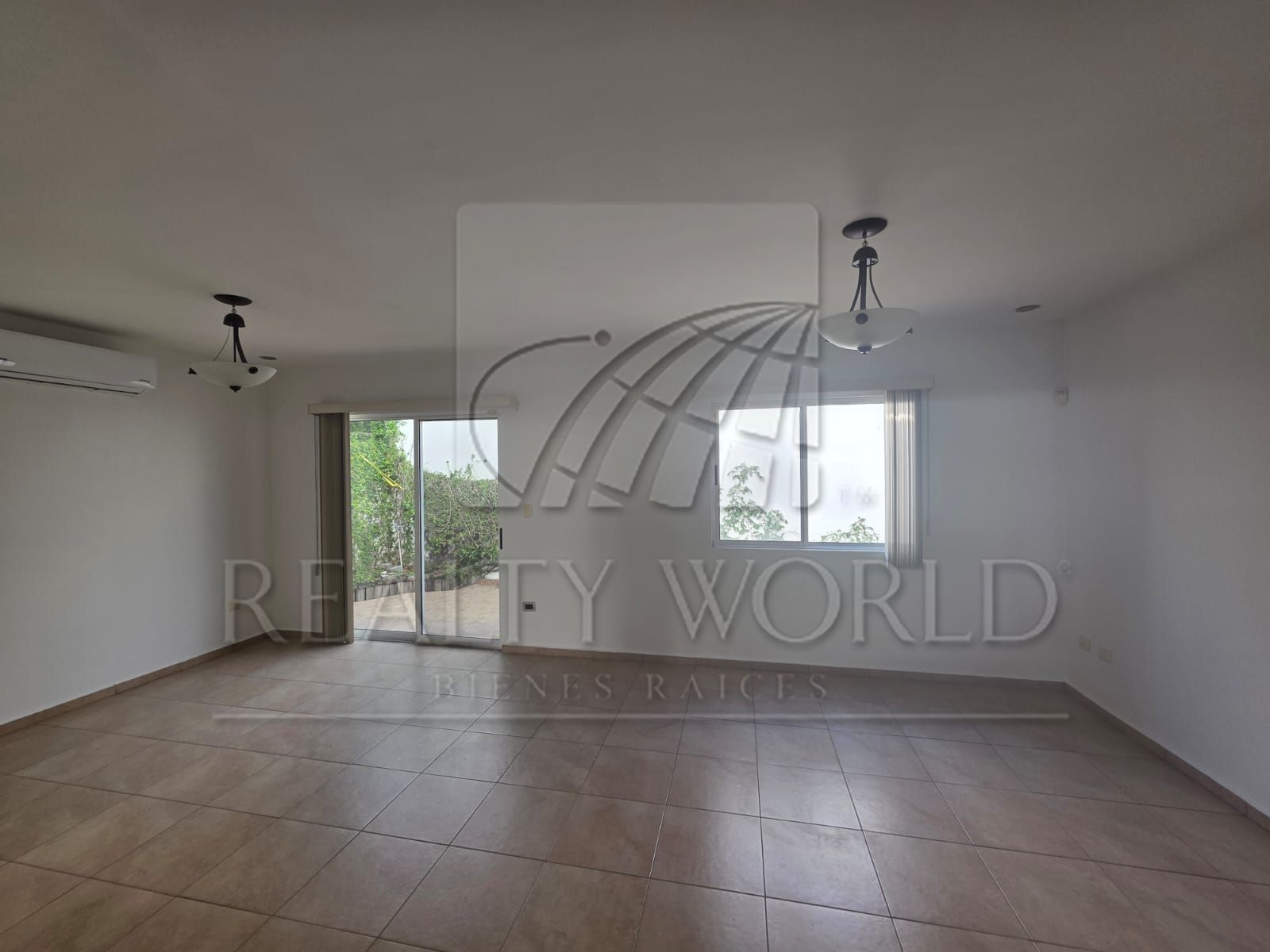 Casa en Venta en Cumbres Providencia