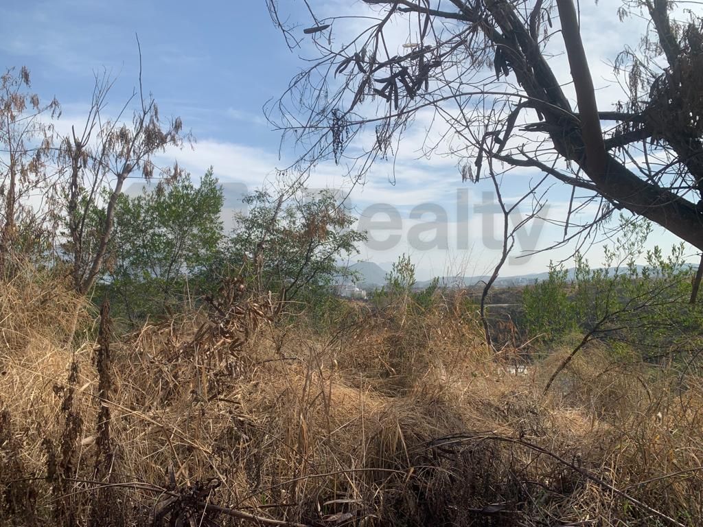 Terreno en Venta en Jardines de Valle Alto