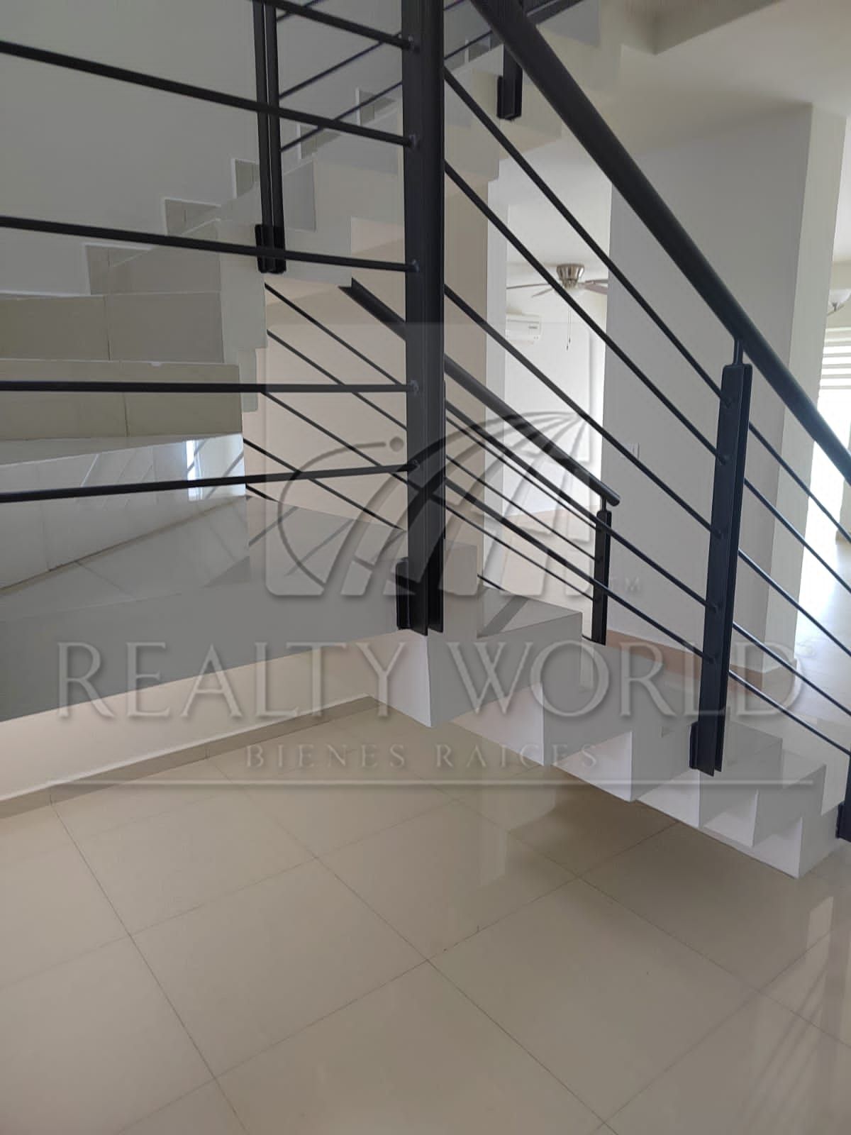 Casa en Venta en Cumbres Elite