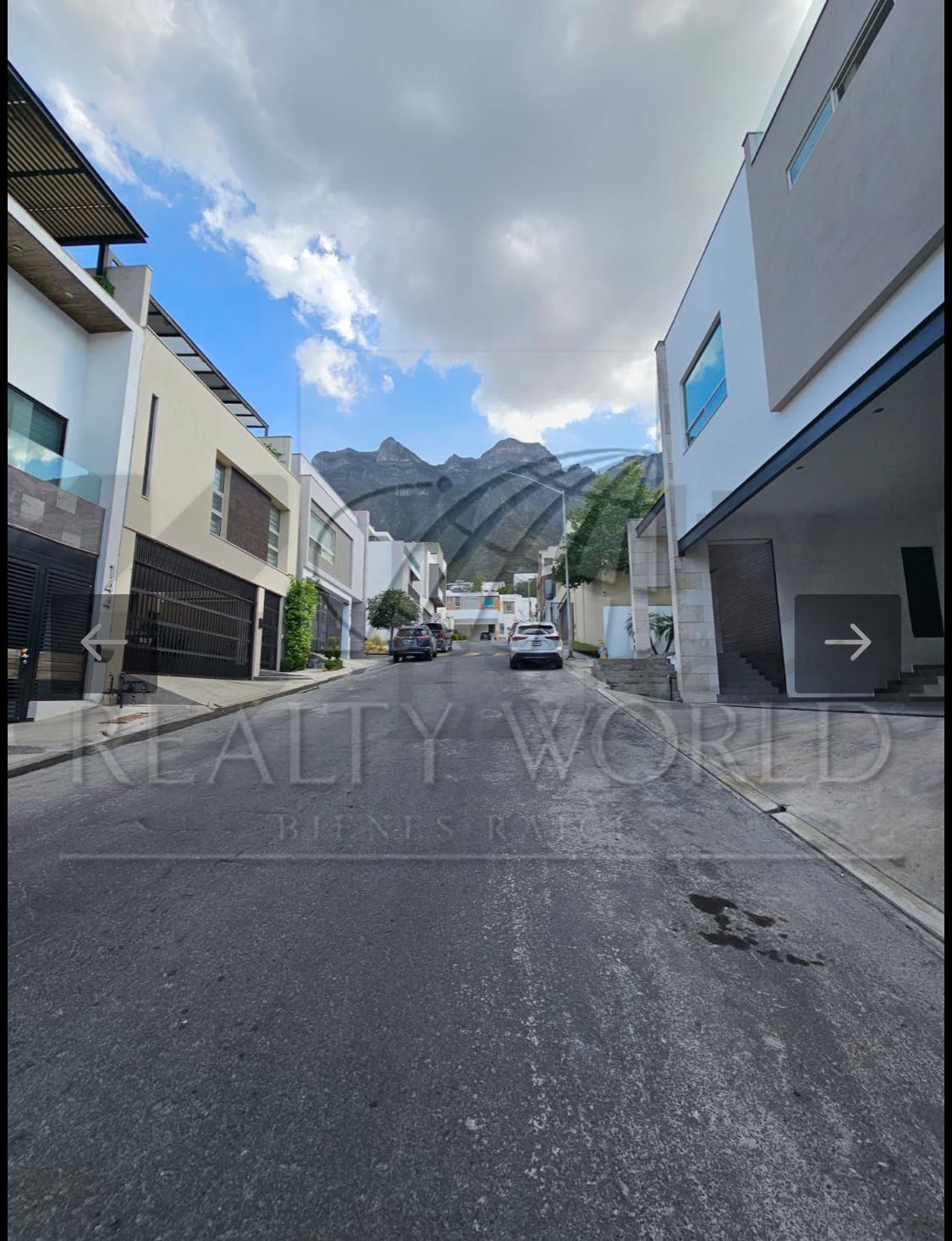 Casa en Venta en Cumbres Elite