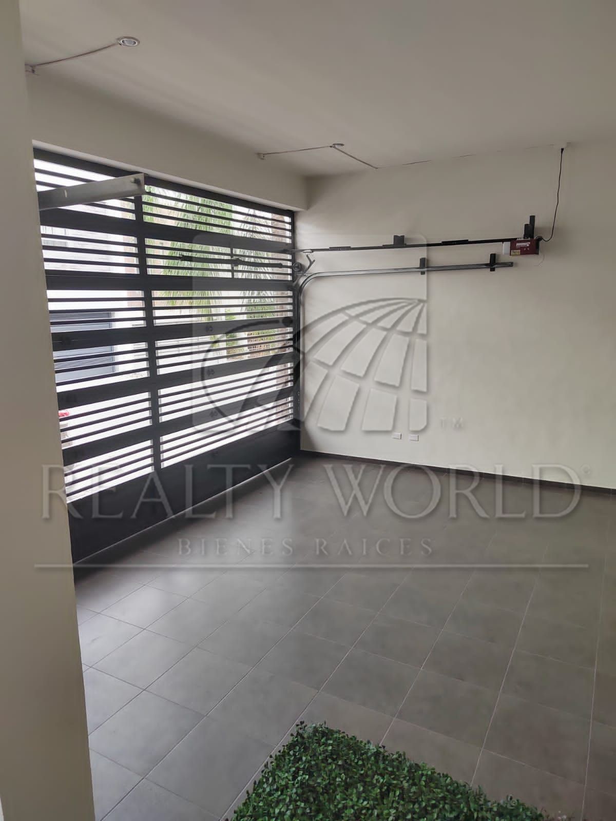 Casa en Venta en Cumbres Elite