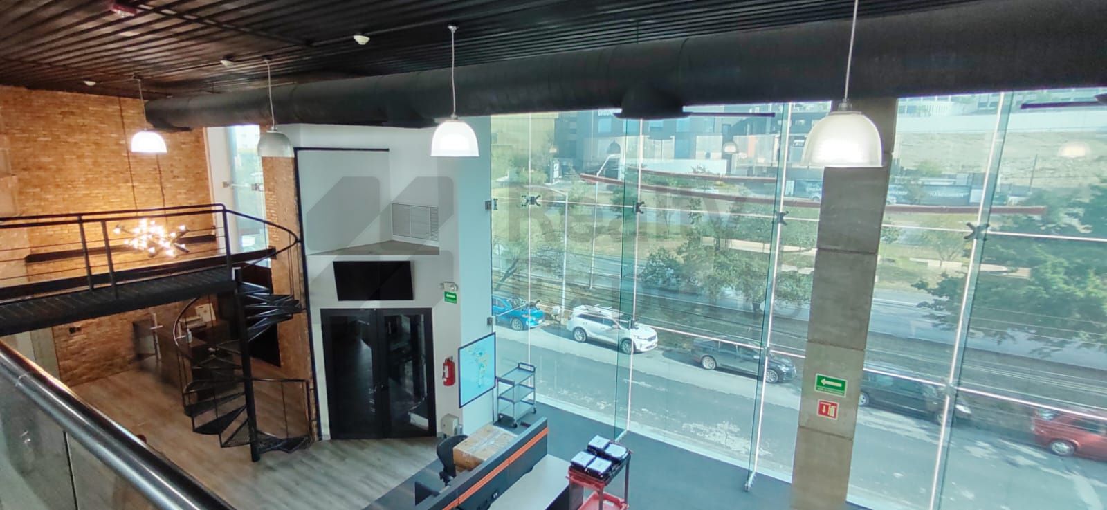 Edificio de Oficinas en Renta en Residencial San Agustin 1 Sector