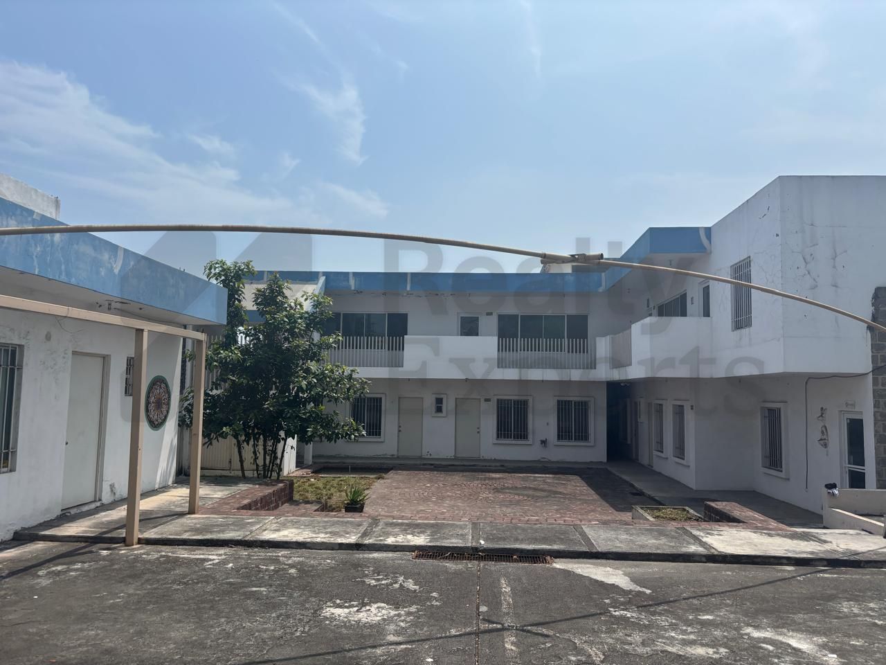 Local en Venta en Cumbres 3 sector