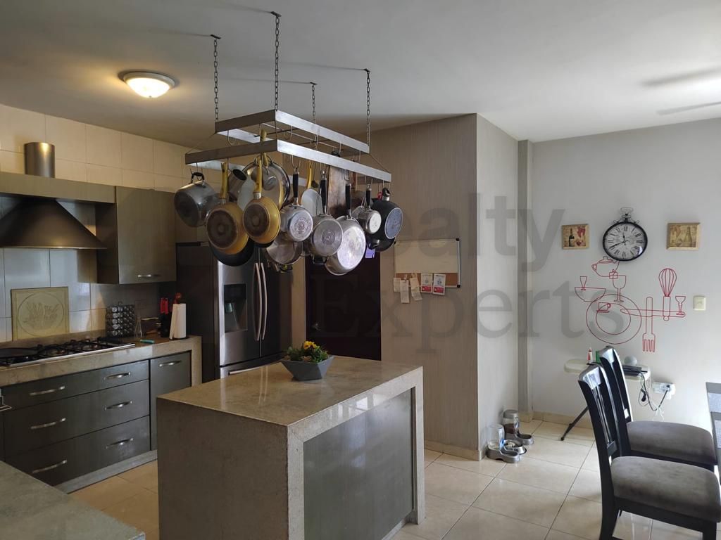 Casa en Venta en Cumbres Elite