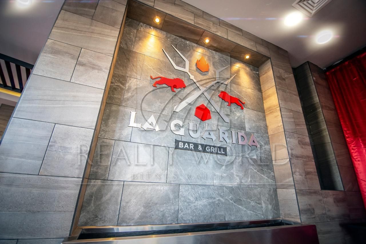 Local en Traspaso en Jardines del Valle