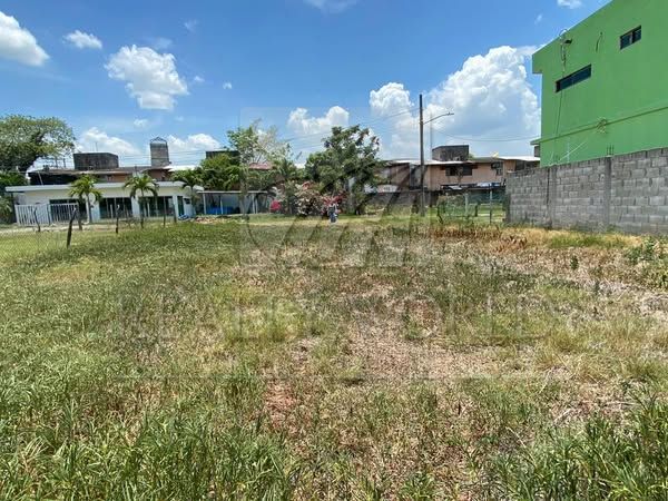 Terreno en Venta en Medellín y Madero 1a Secc
