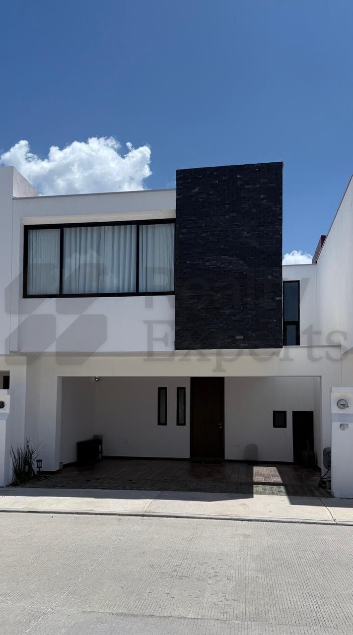 Casa en Renta en Real Campestre