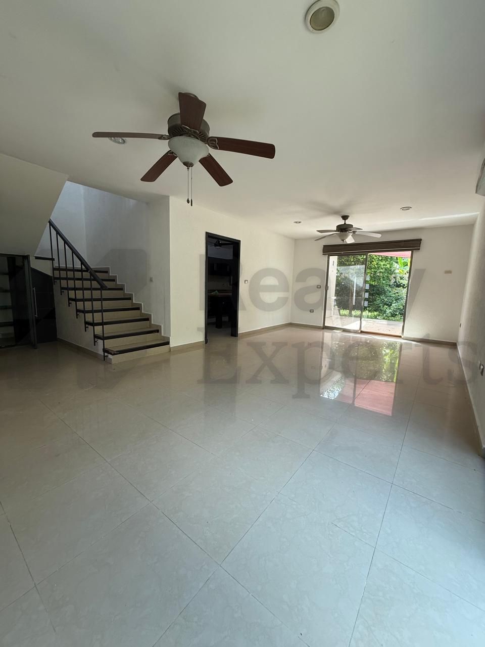 Casa en Renta en Hacienda Esmeralda 