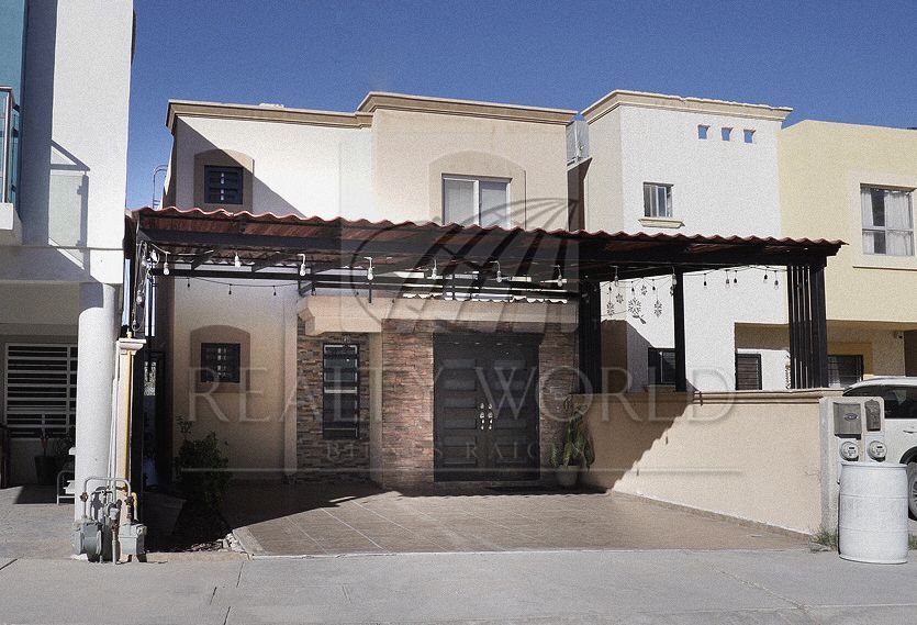 Casa en Venta en Jardines de Santa Clara