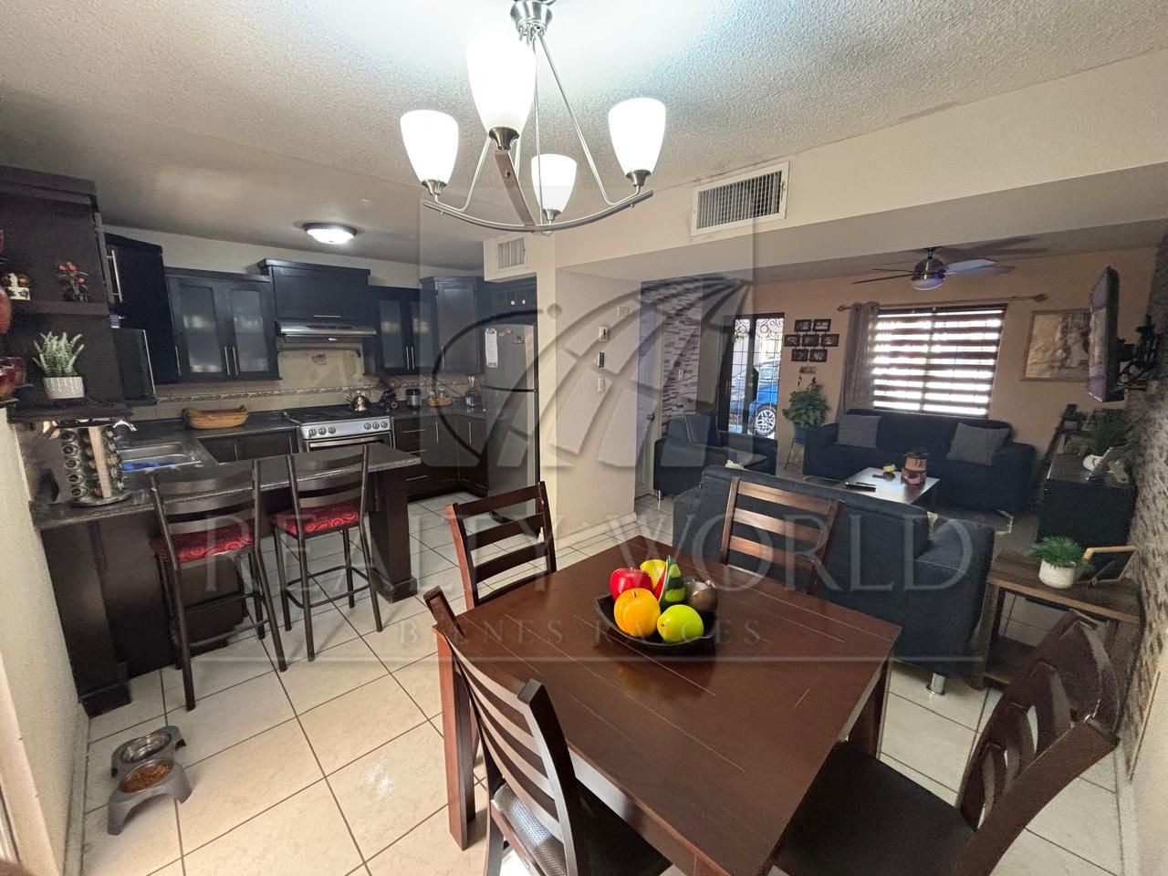 Casa en Venta en Urbiquinta Granada