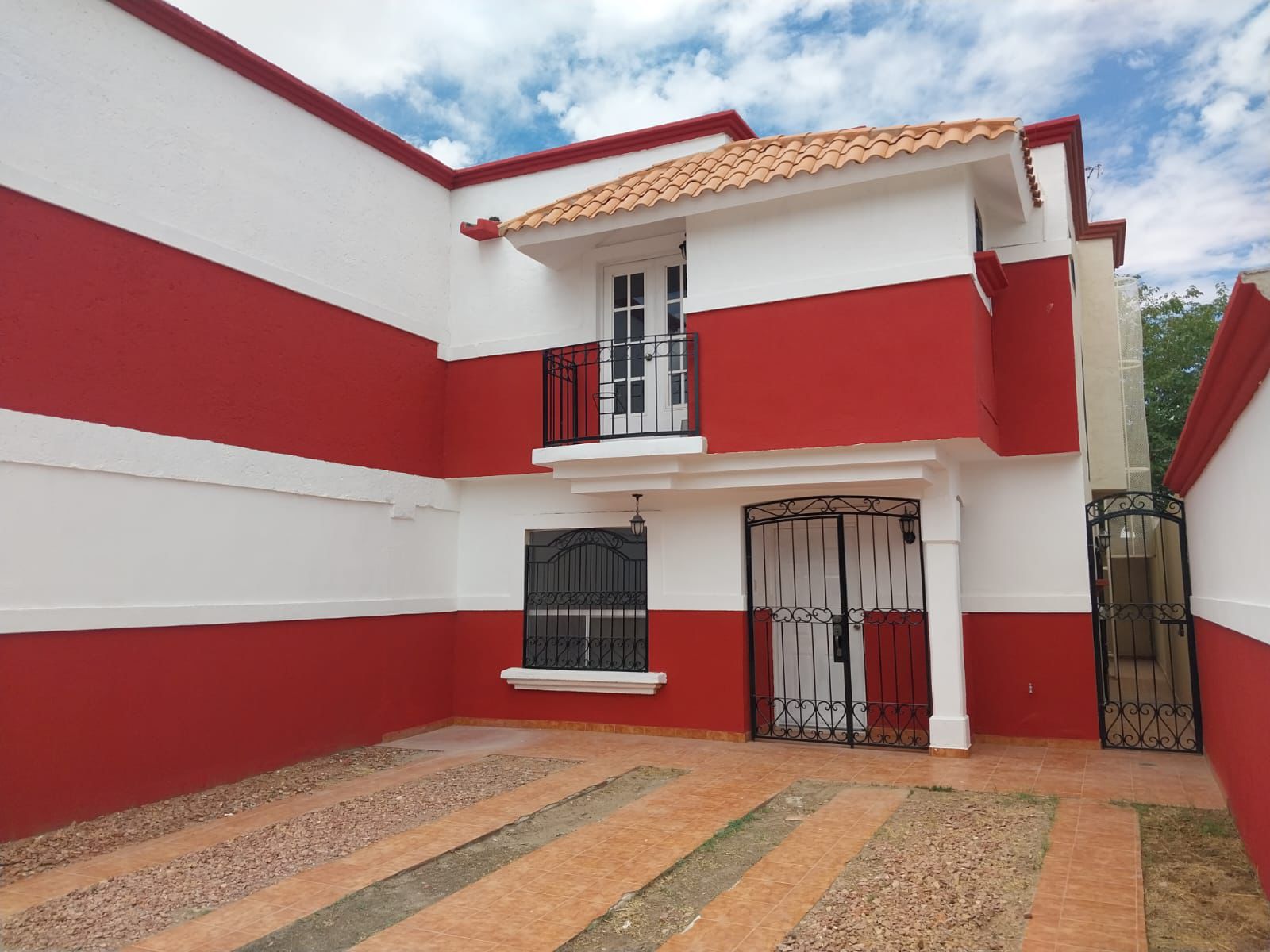 Casa en Renta en Hacienda del Sol