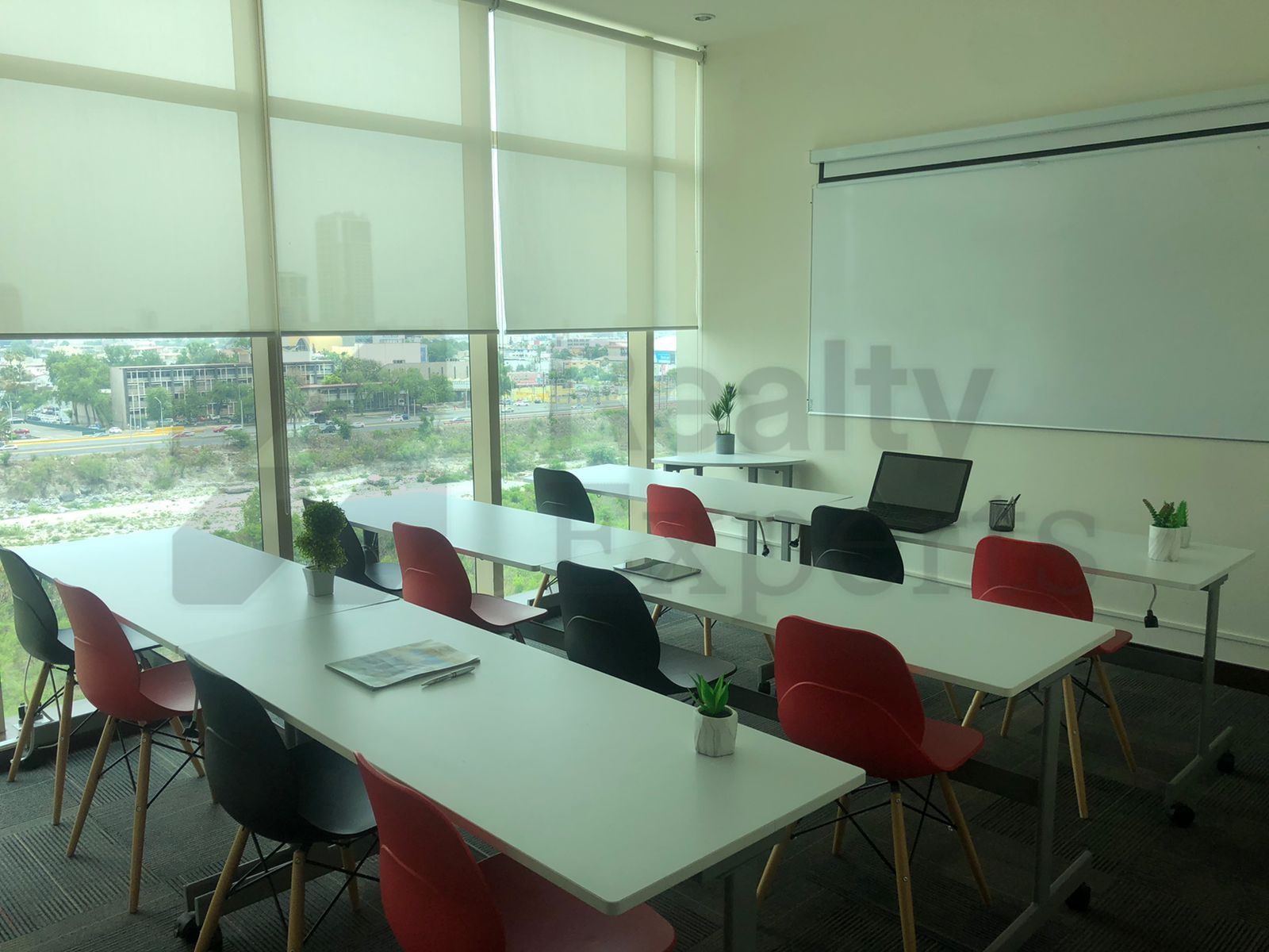 Oficina en Renta en Centro Convex