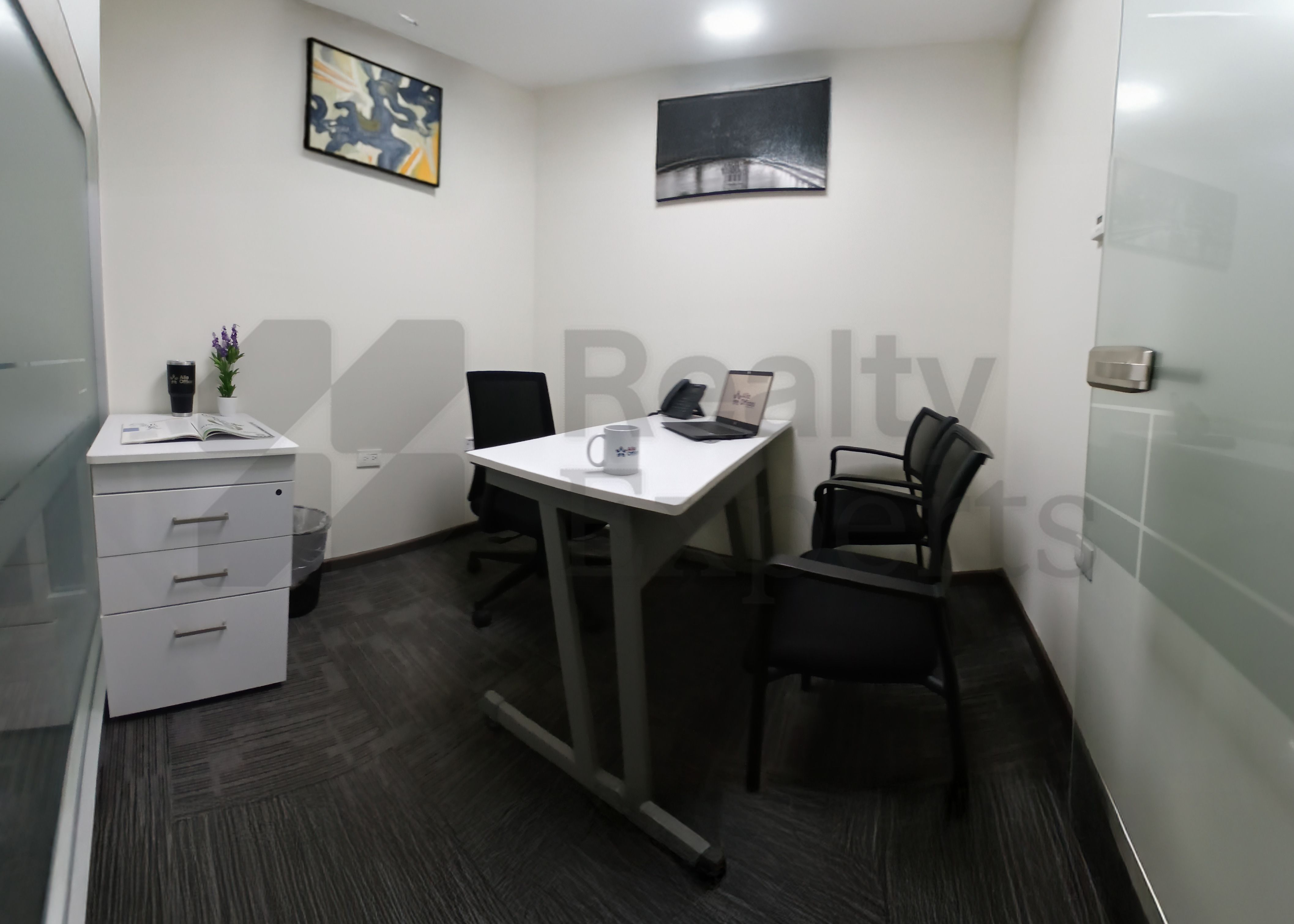 Oficina en Renta en Loma larga