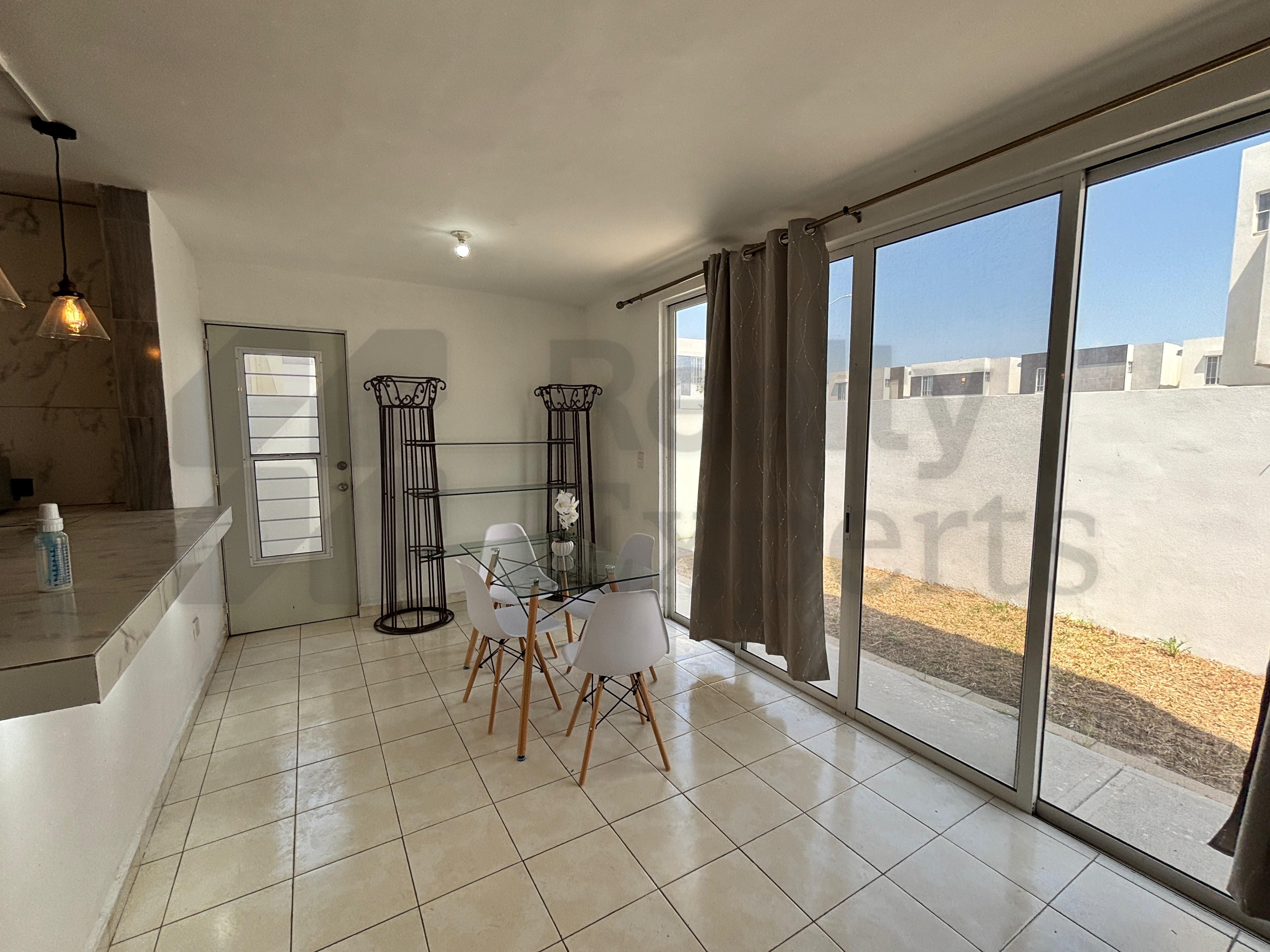 Casa en Renta en fraccionamiento Mandara