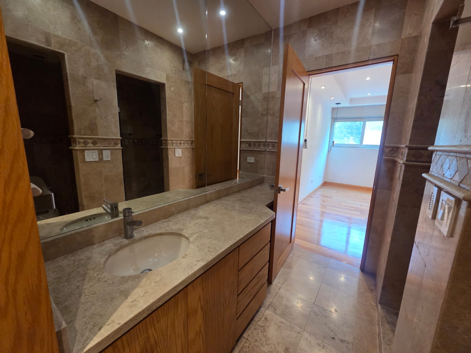 Departamento en Venta en Valle Oriente 