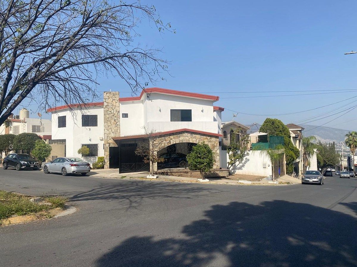 Casa en Venta en Cumbres 4to. Sector