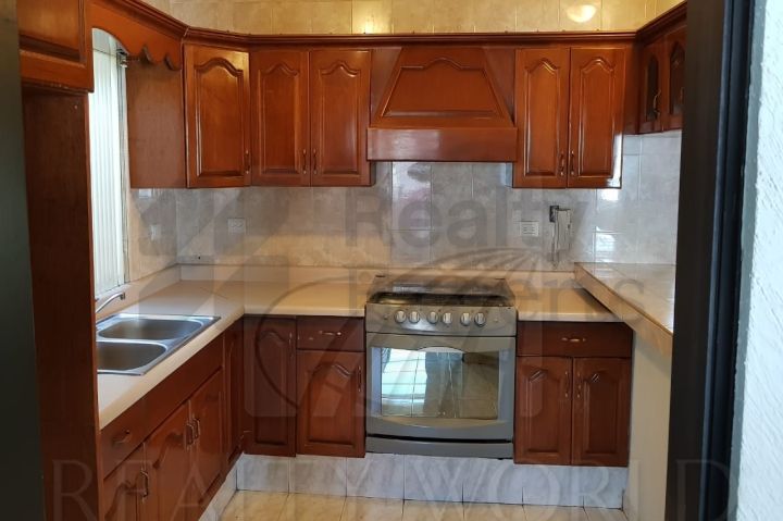 Casa en Renta en Cumbres Oro Residencial