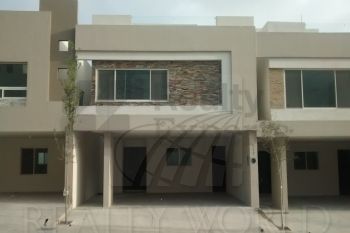 Casa en Venta en Privadas de Santa Catarina
