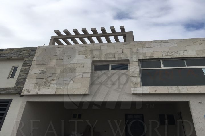 Casa en Venta en Cumbres Elite