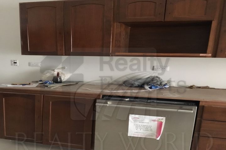 Casa en Venta en Cumbres Elite