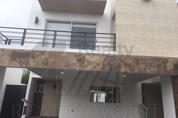 Casa en Venta en Hacienda Santa Fe