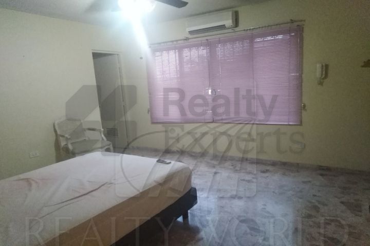 Departamento en Renta en Cumbres 3er sector