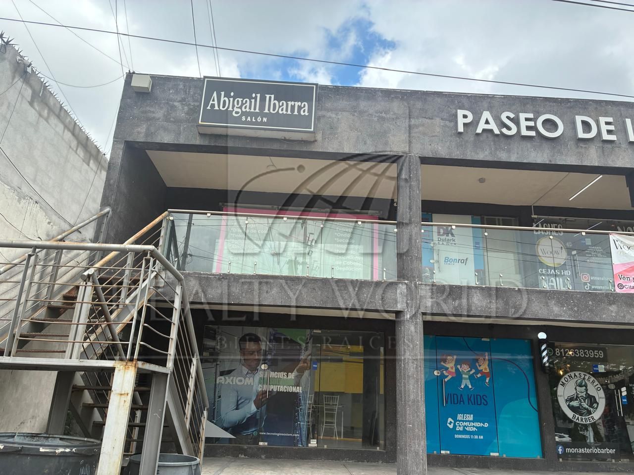 Local en Venta en Cumbres 2 Sector
