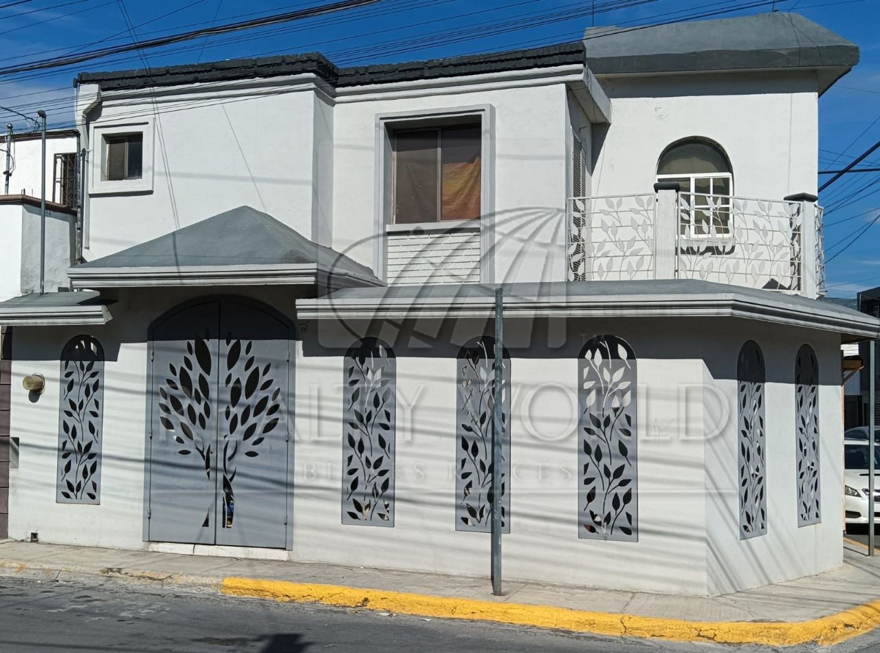 Casa en Venta en Valle de las Cumbres Primer Sector