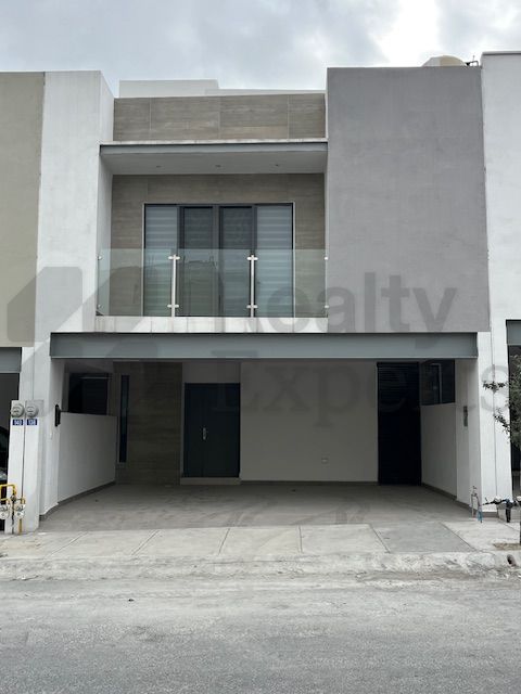 Casa en Renta en Cumbre Altta Residencial