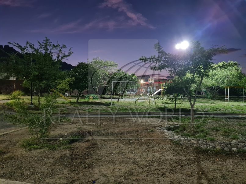 Casa en Venta en Jardines de Santa Catarina
