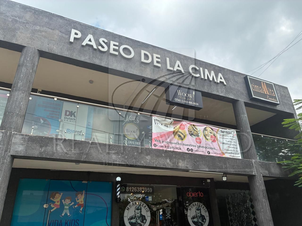 Local en Venta en Cumbres 2 Sector