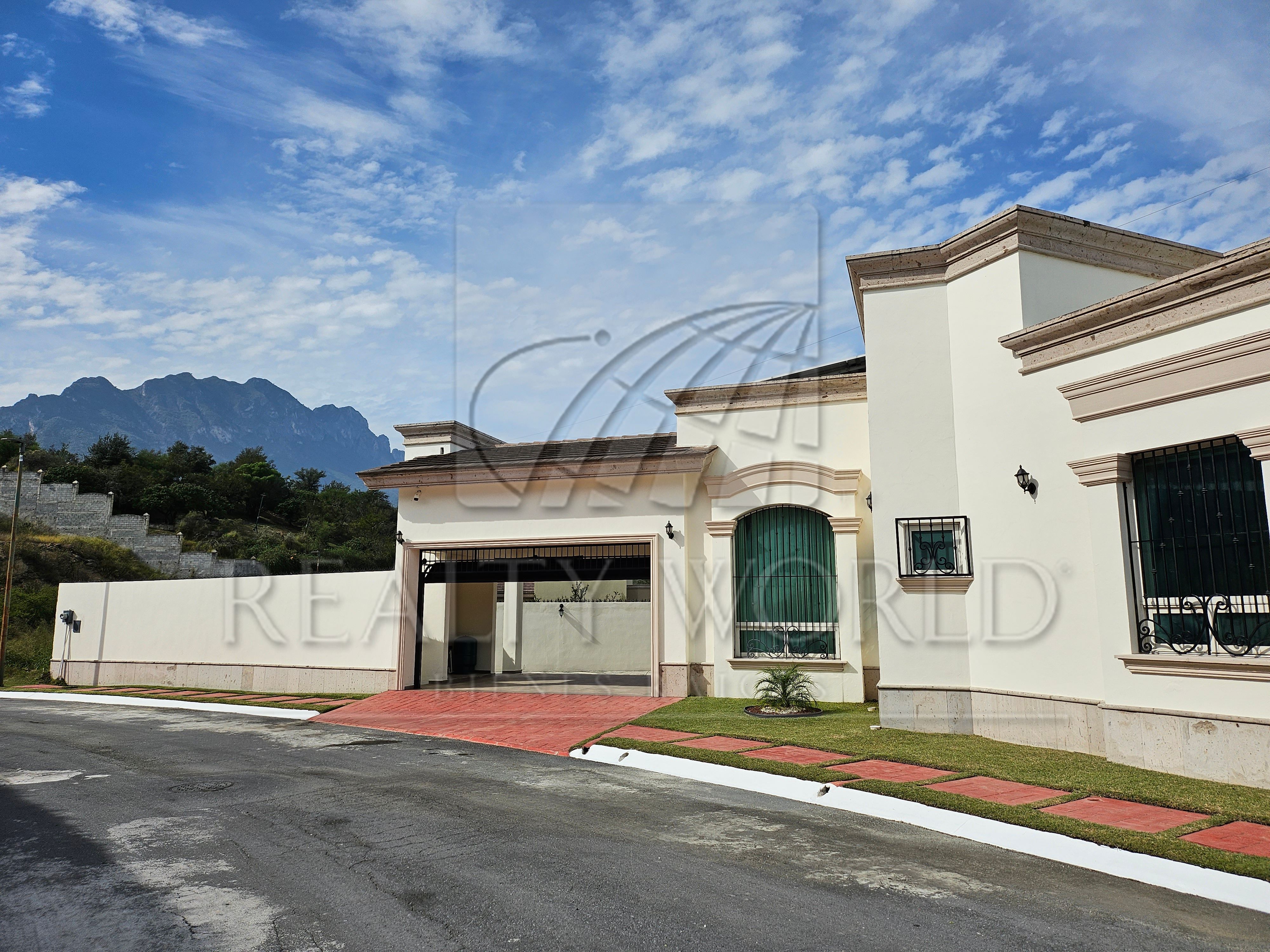 Casa en Venta en Bosques de Valle Alto