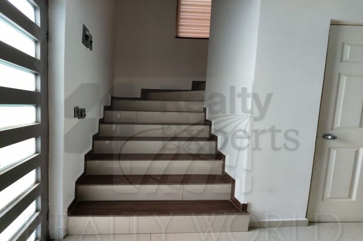 Casa en Renta en Mitras Poniente