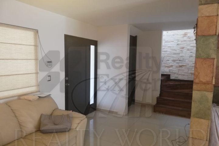 Casa en Venta en Cumbres Santa Clara