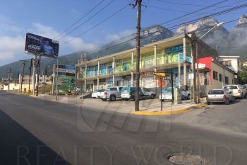 Local en Renta en Residencial Cumbres